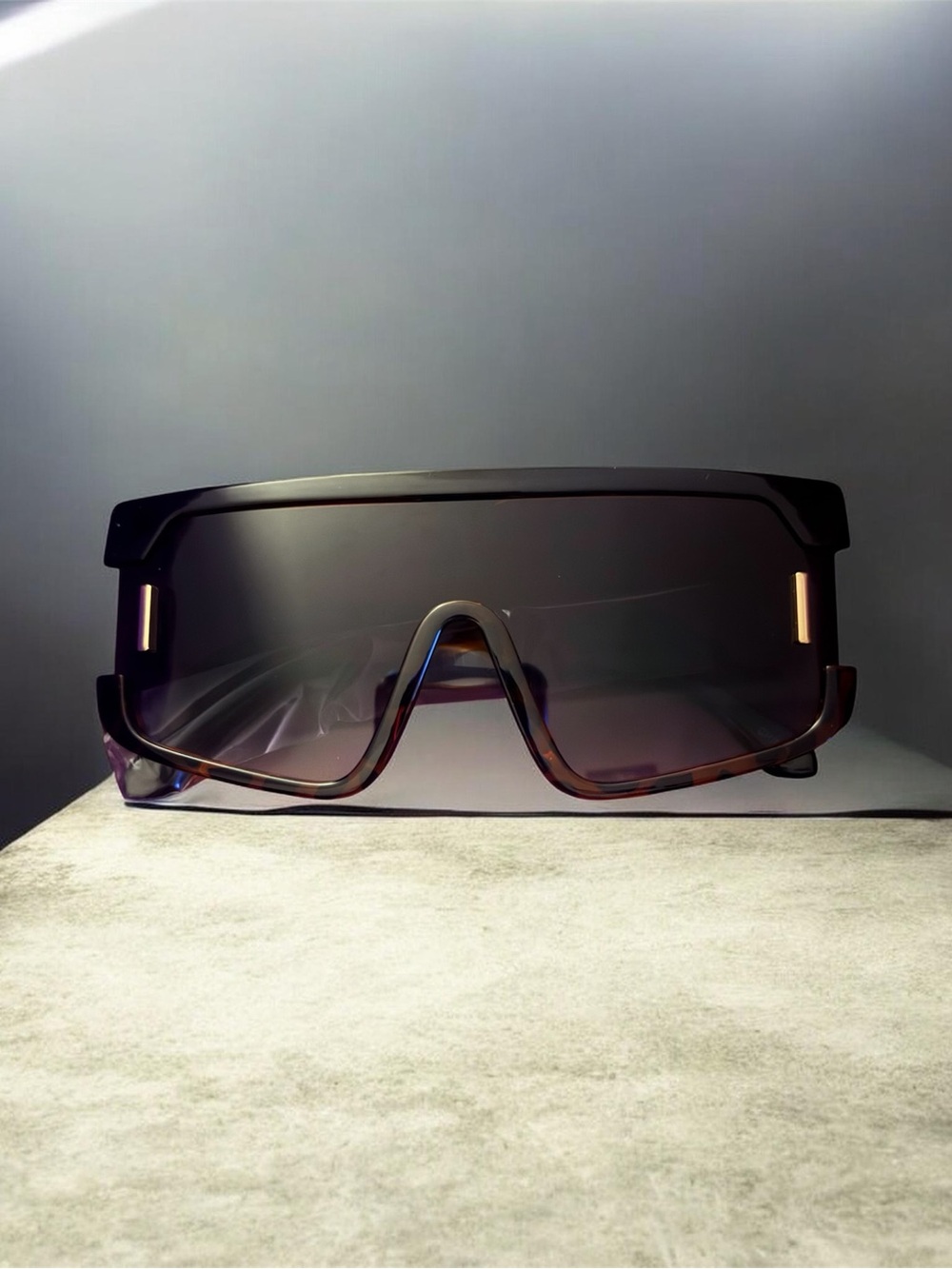 Unisex Oversized Shield Sunglasses in Dark Brown Gradient